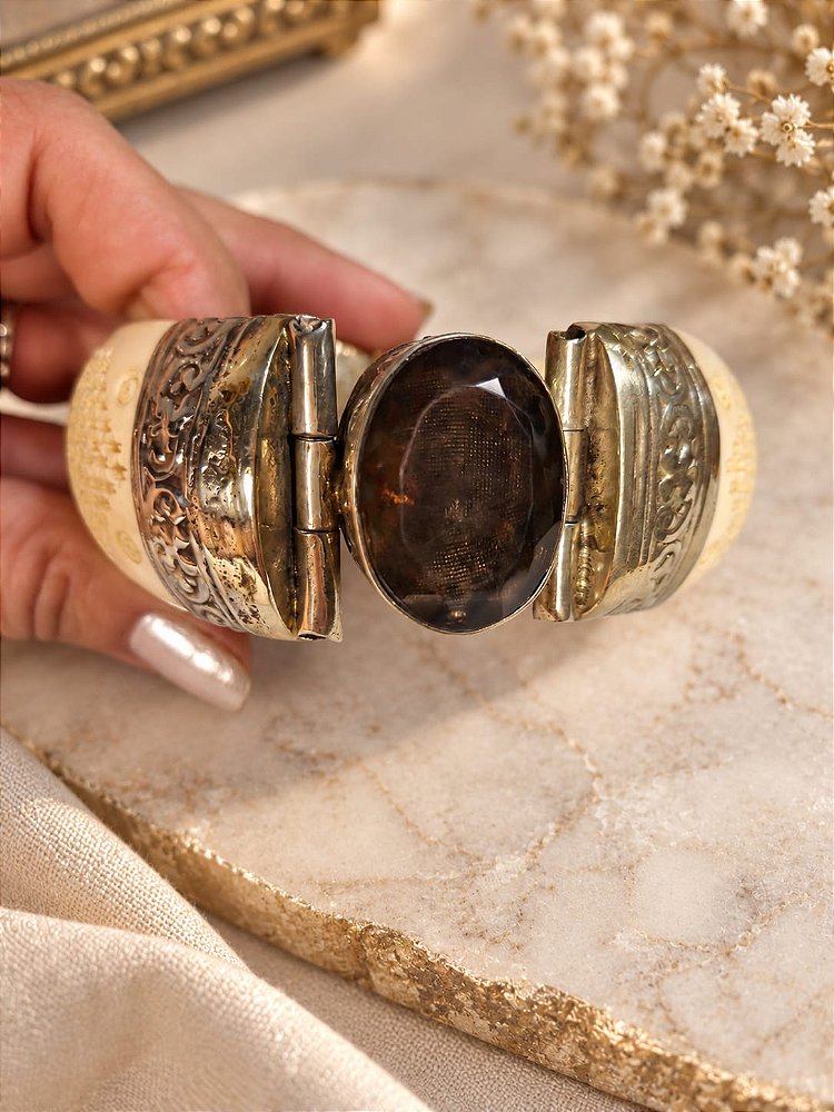 Pulseira Indiana Vintage Entalhada – Estilo Étnico