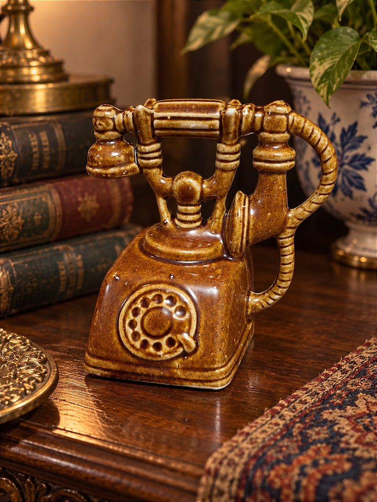 Cinzeiro Vintage em Cerâmica – Telefone Retrô