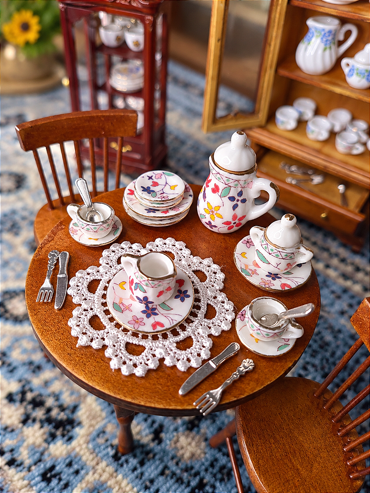 Mini Jogo de Chá em Porcelana Floral Colorido