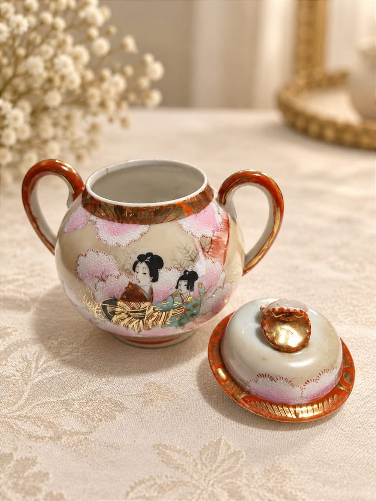 Açucareiro de Porcelana Kutani Assinado
