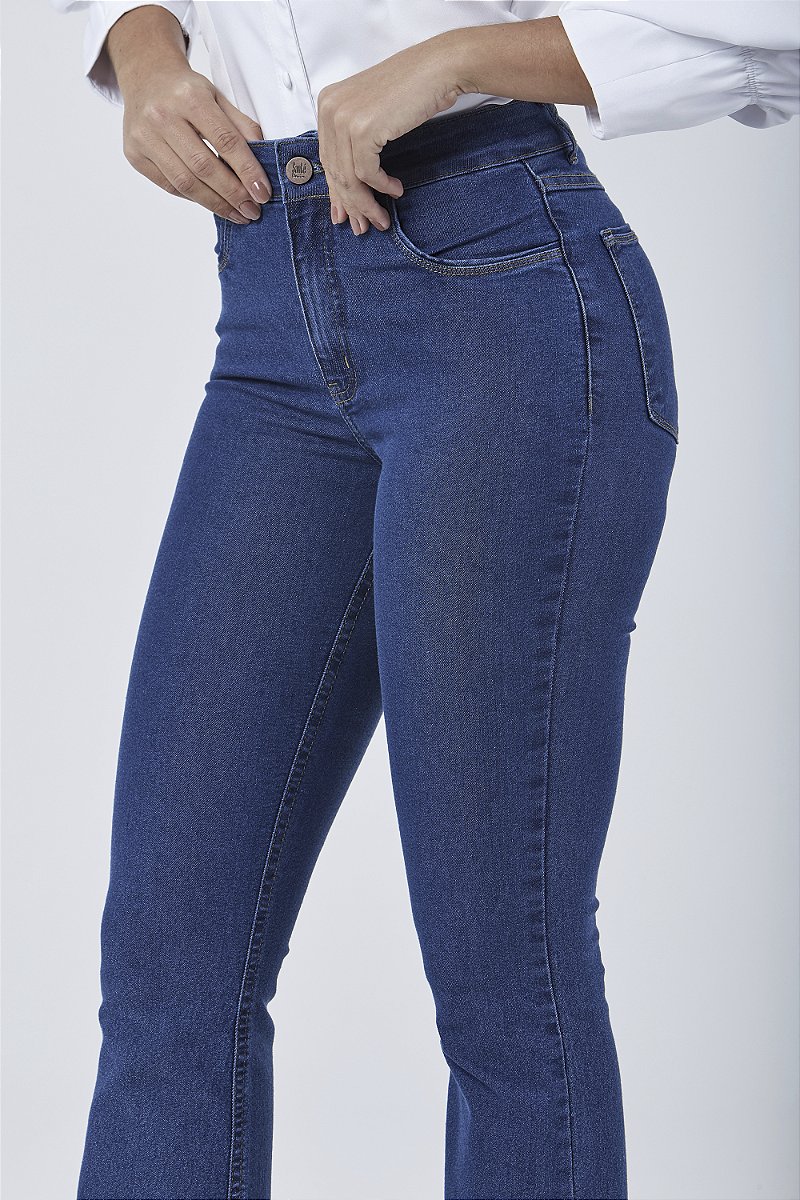 Calça Jeans Flare - Bienna
