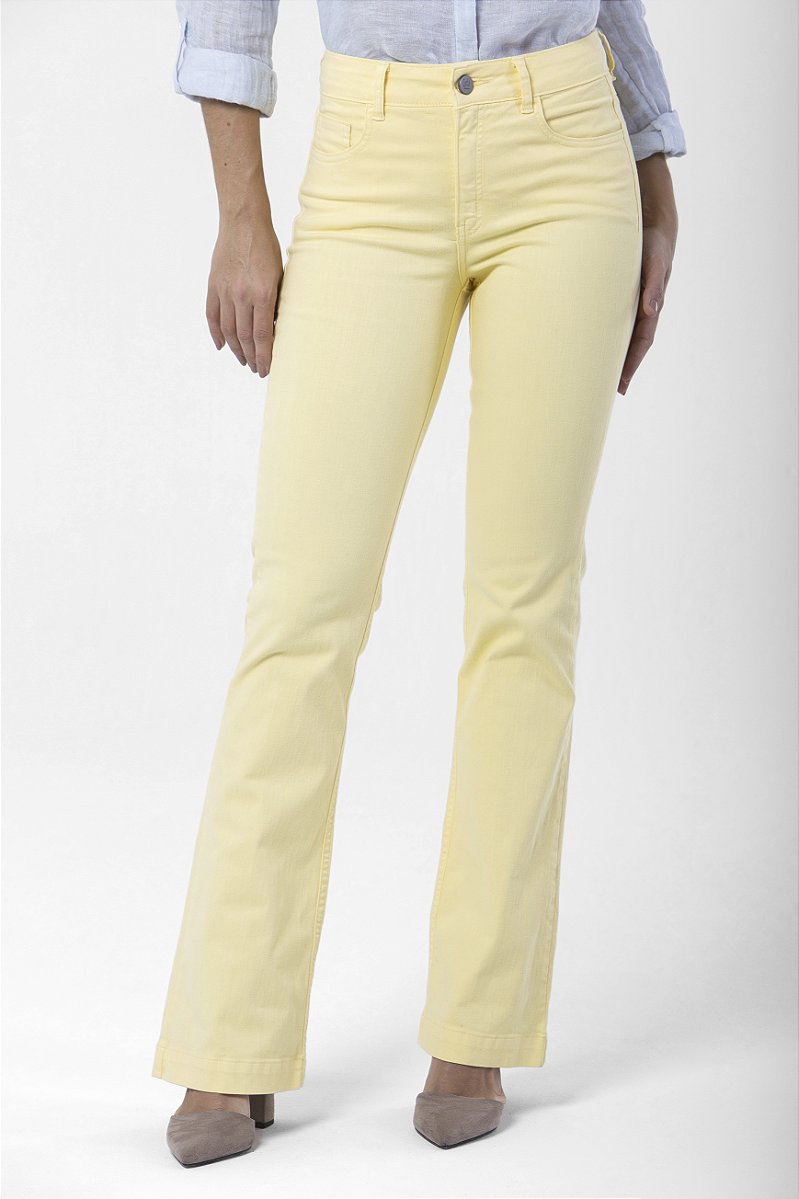Calça Boot Cut Sarja Amarelo Manteiga - Tulum