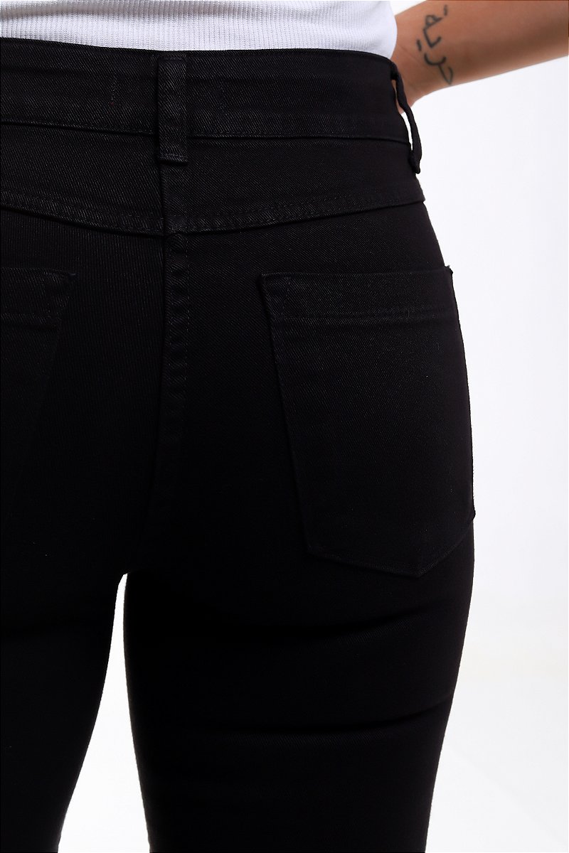 Calça Reta Sarja Preta - Marbella