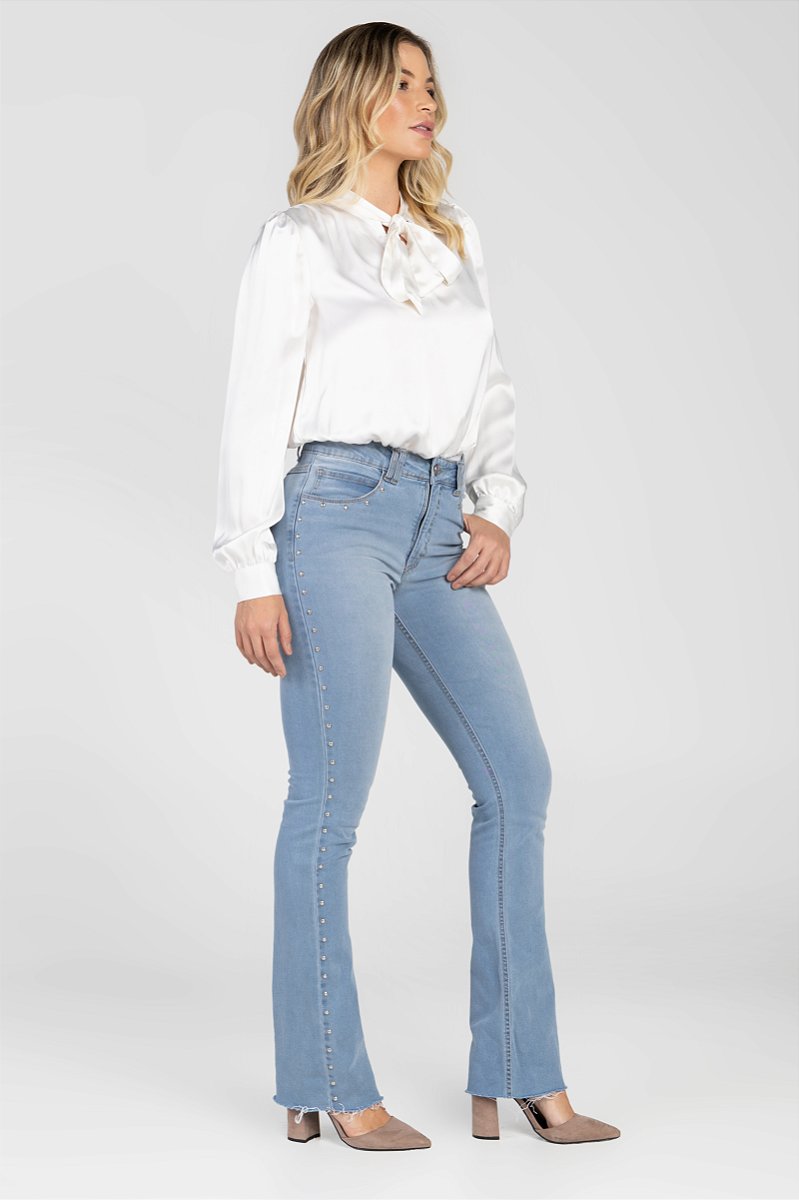 Calça Boot Cut Jeans - Lombok