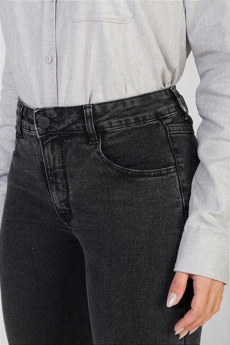 Calça Jeans Boot Cut Preta Estonada - Malibu