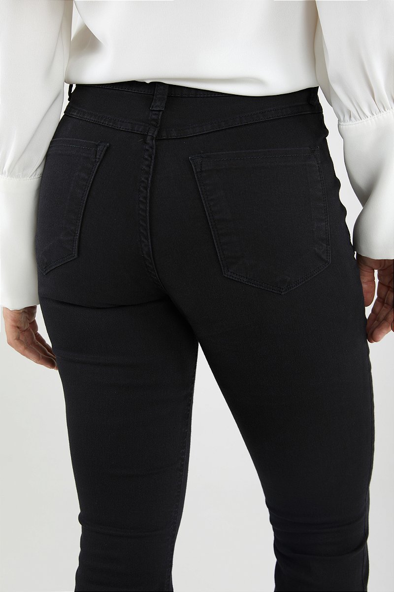 Calça Jeans Flare Preta - Montería