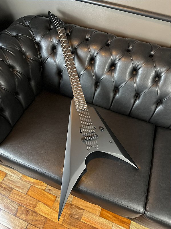 Guitarra Esp Ltd Arrow Black Metal Satin Black Flying v EMG 81