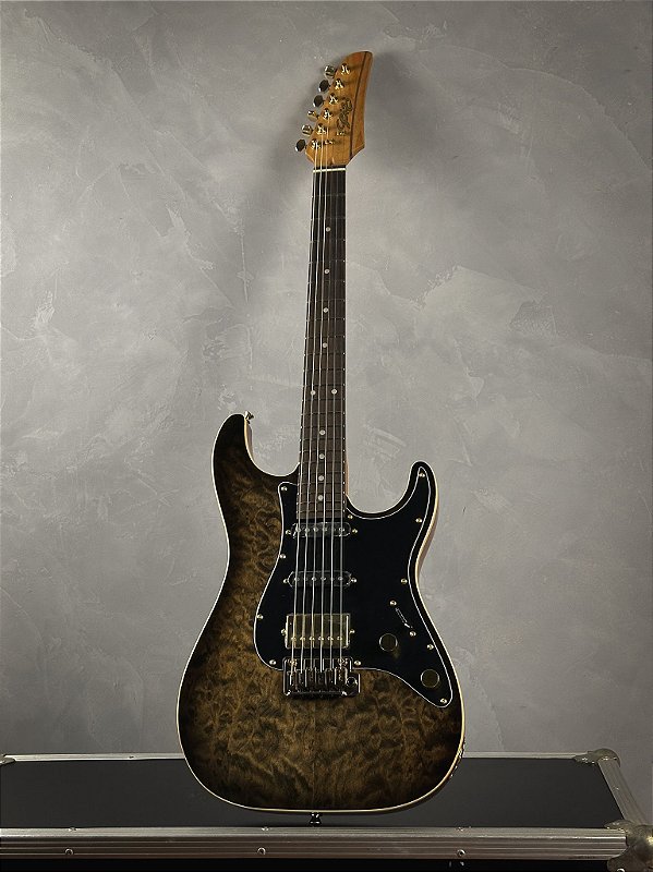 GUITARRA SEIZI KATANA MUSASHI PLUS HSS - RW - BLACK GOLD - Crunch