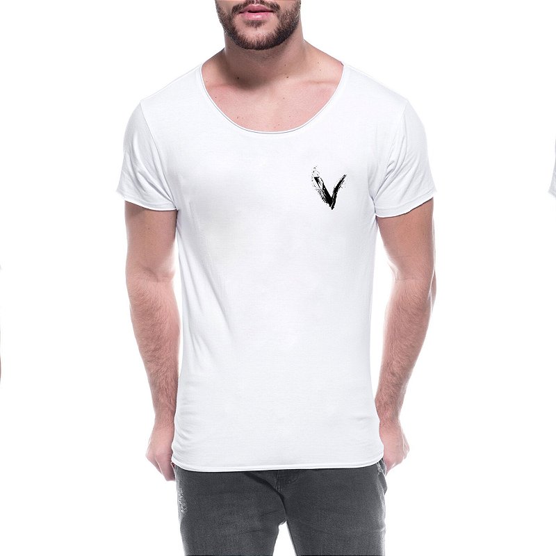 Camiseta Branca Gola Canoa Estampa V
