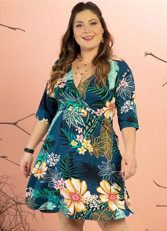 Vestido azul marinho com decote best sale transpassado