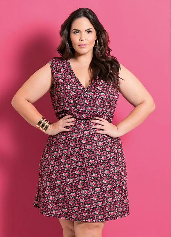decote v plus size
