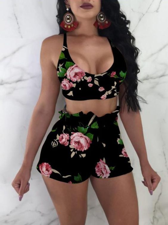 short e cropped curto