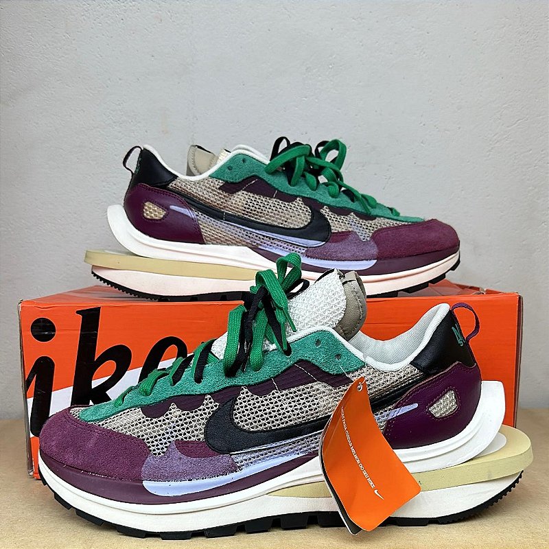 TÊNIS SACAI x NIKE VAPORWAFFLE STRING BLACK RED (COMPLETO