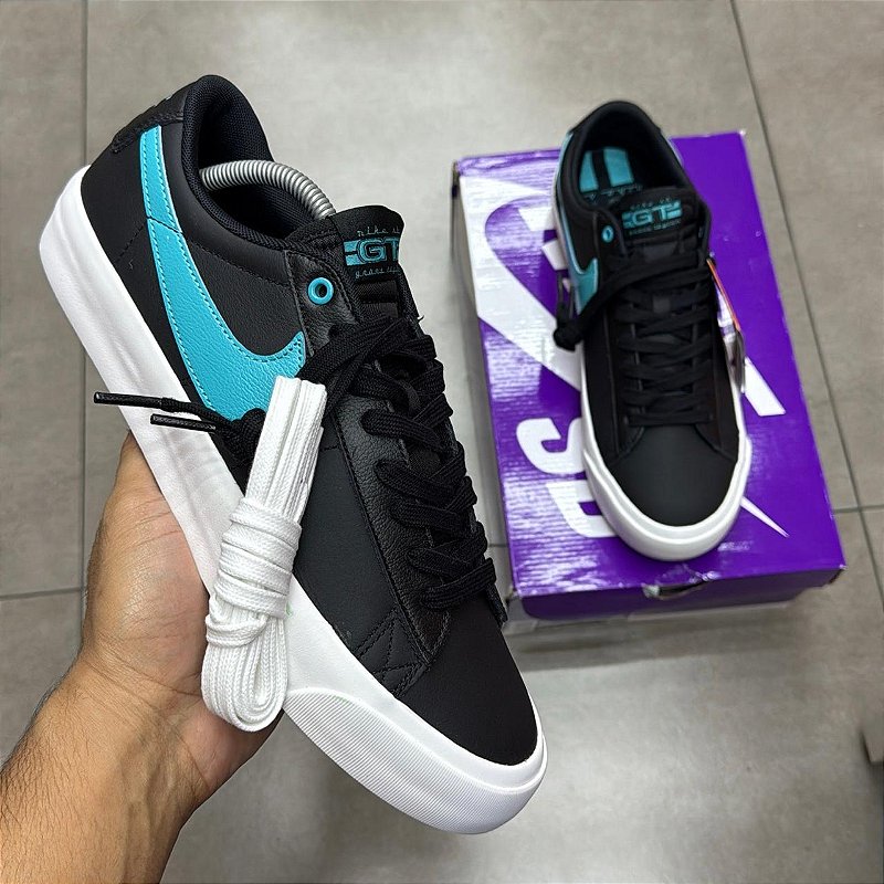TÊNIS NIKE SB ZOOM BLAZER LOW PRO GT BLACK SUMMIT WHITE DUSTY