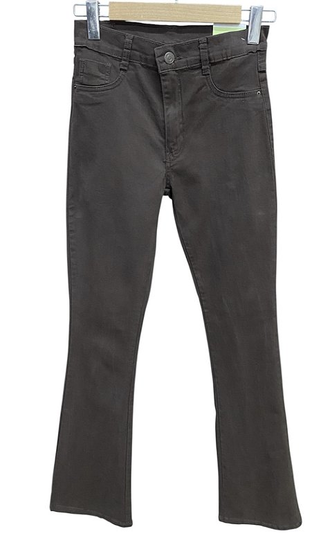 Calça Flare Cintura Alta Sarja