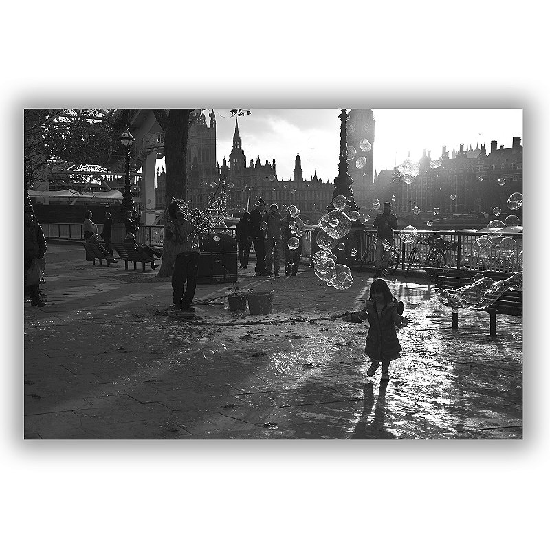 Criança Brincando - Gustavo de Paula