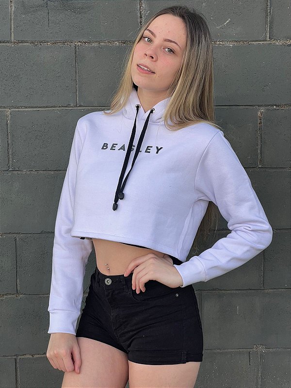 cropped moletom com capuz e estampa frontal em alto relevo