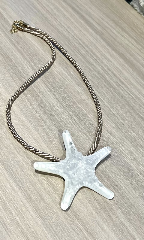 Colar corda estrela do mar resina