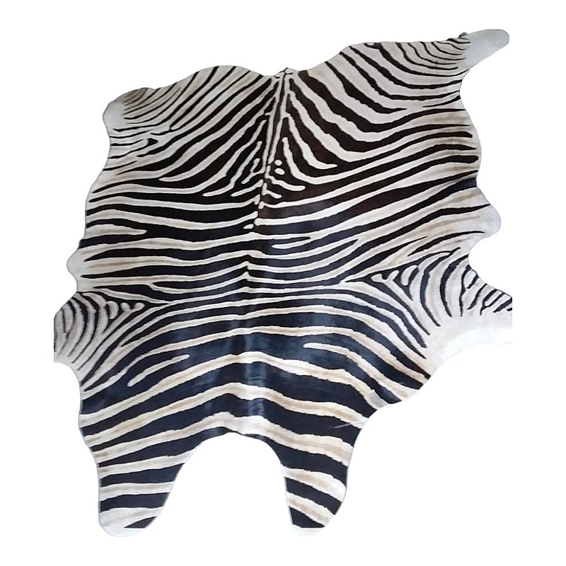 Lindo e grande tapete de pele , pintado de zebra, mede 1,80x1,60 largura