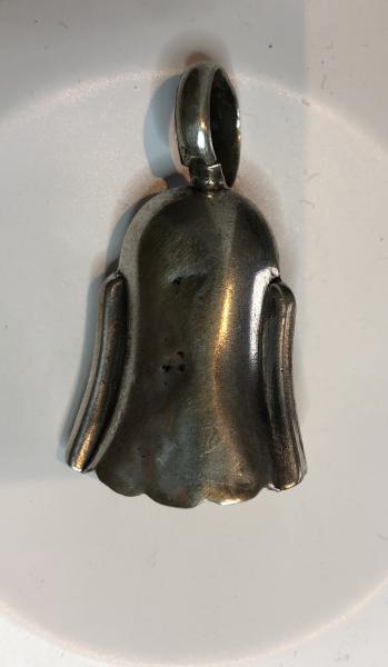 Prata - Antigo sino em prata de lei, para pendurar em corrente , mede 5 cm