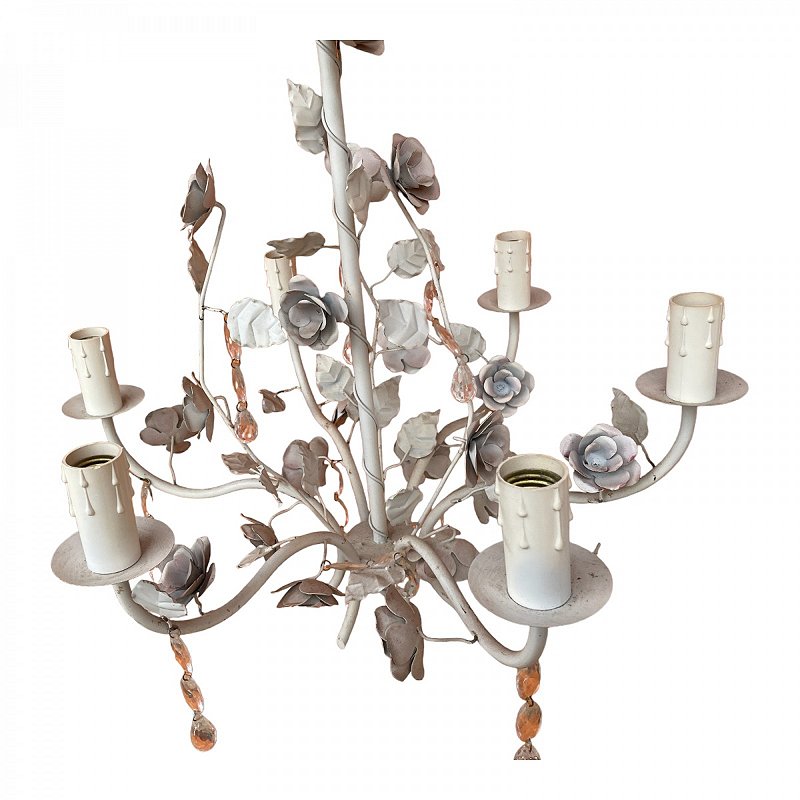 Lindo lustre de ferro com esculturas de flores e pendulos em cristal , mede