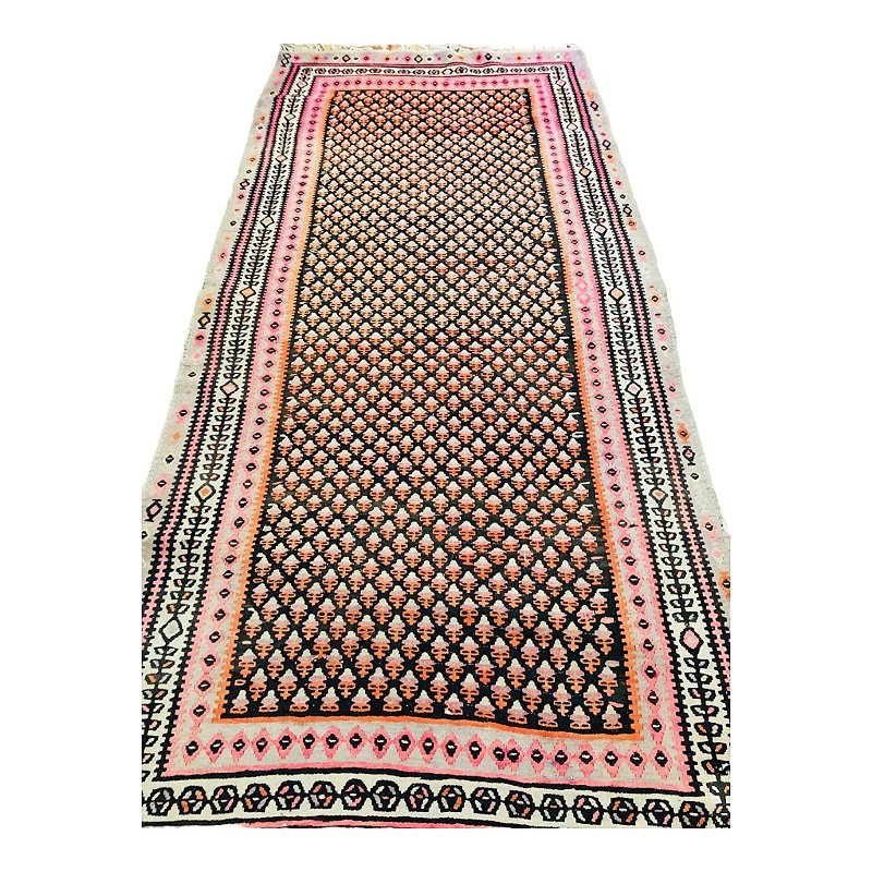 Grande e maravilhoso tapete kilim, antigo , cores fortes na cor rosa e preto, mede 3,20 metros