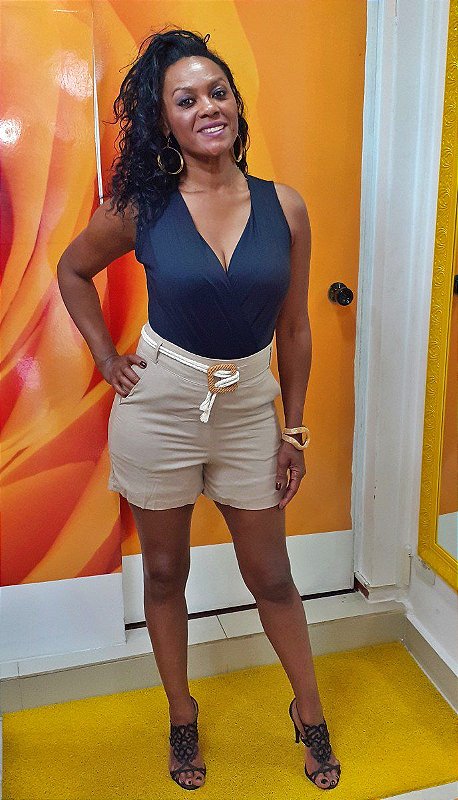 Short em Linho com Cinto em Corda Natural e Fivela  Amicia Fashion