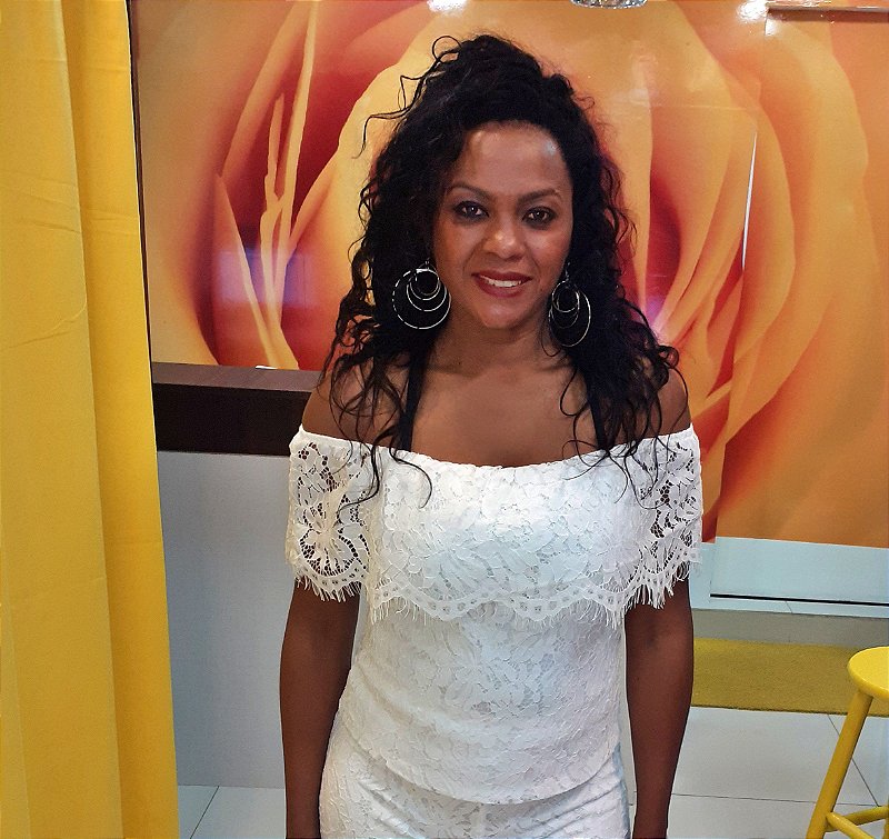 Blusa em Renda Ombro a Ombro Bysu