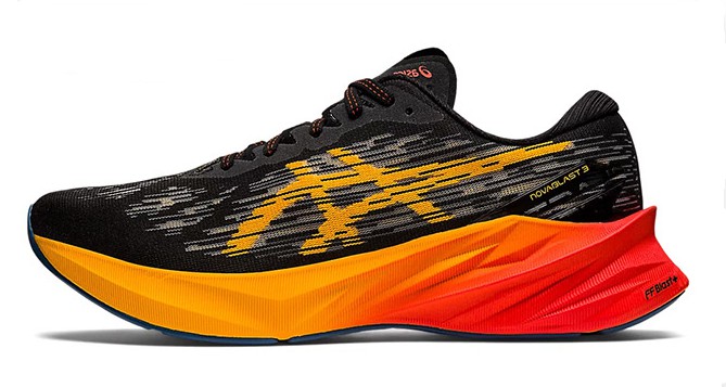 Tênis Asics Novablast 3 - Preto e Coral - Tênis Storm