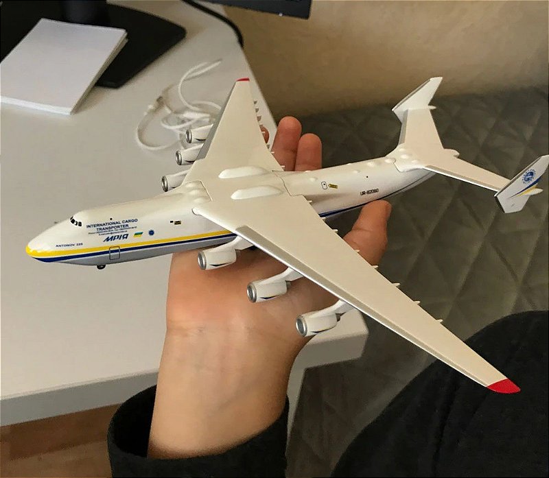 ANTONOV AN-225 - 1:400 - Loja Águias de Aço