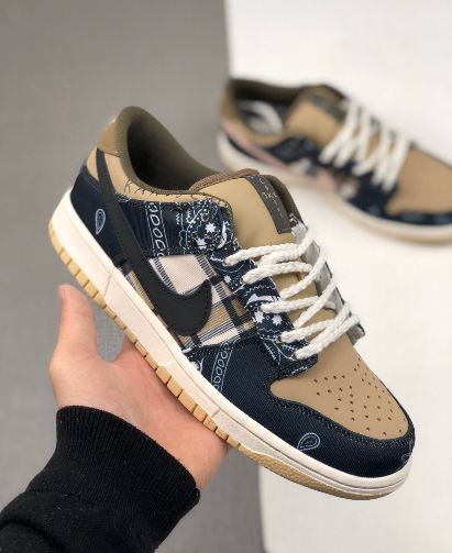 nike travis dunk