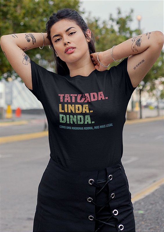Camiseta Roqueira Tatuada Tia - Funnyquito Camisetas