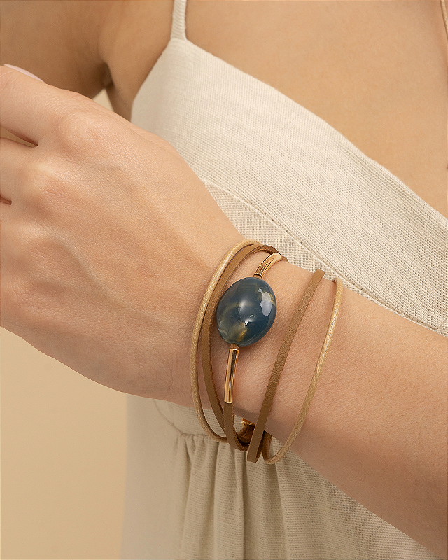 Pulseira pedra azul petróleo fecho magnético folheada a ouro 18K