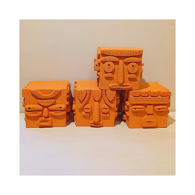 Escultura Cubo 3 faces 15 CM