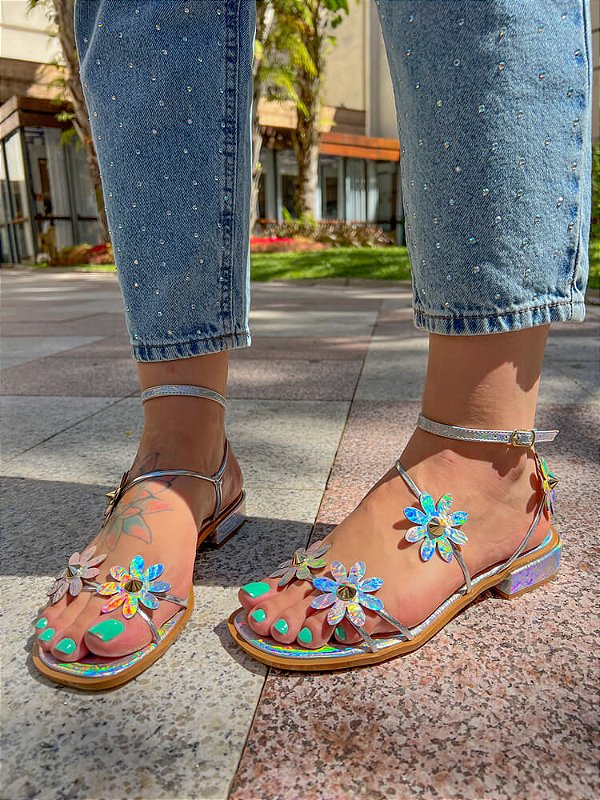 Sandália Salto Baixo Flowers Furta-Cor - Edição Limitada - Laura's Boutique  - Sapatos Exclusivos