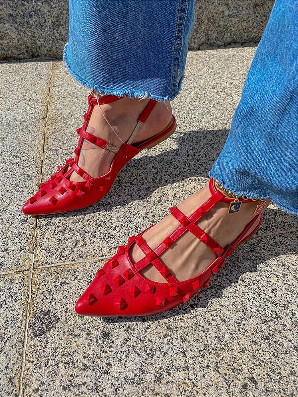 Sapatilha Frida Red com Spikes - Edição Limitada