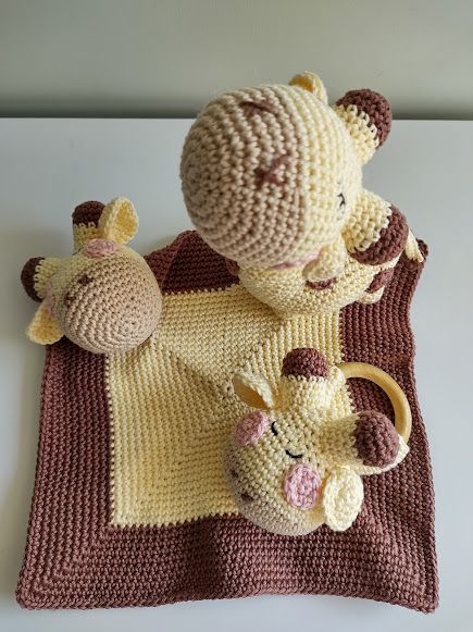 Kit Amigurumi Girafinha para Bebês - Linhaeciaatelie.com.br - Produtos  feitos com carinho