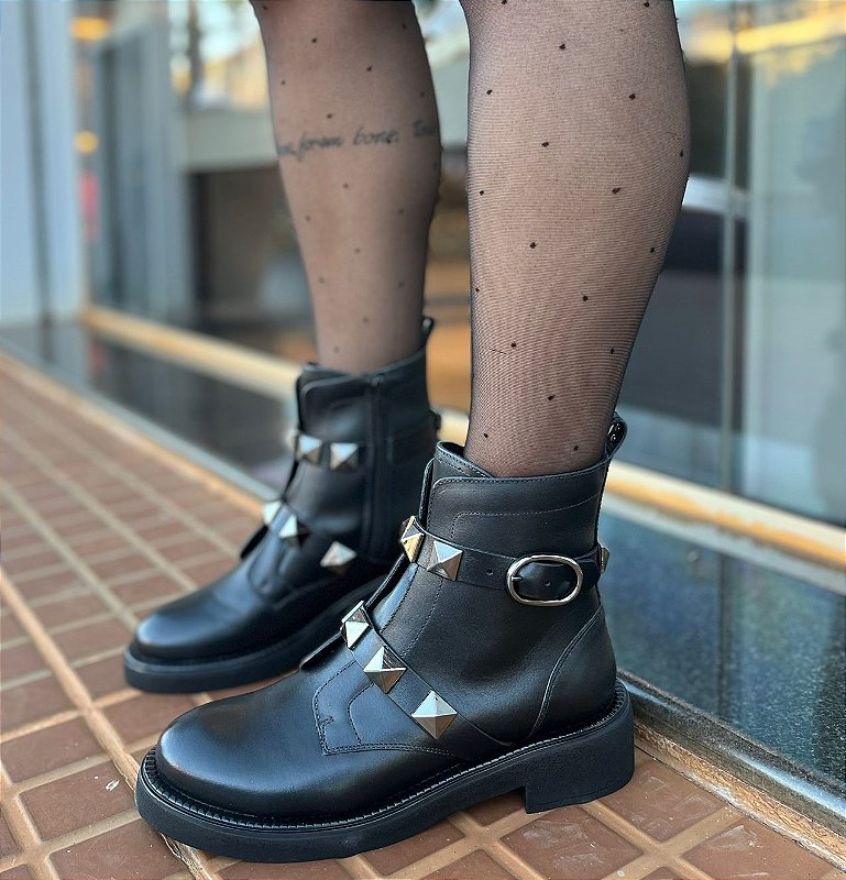 Bota SANTA LOLLA Preta Tiras Spike