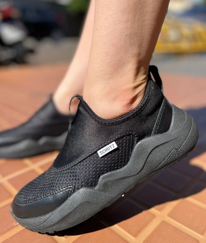 SCHUTZ TENIS SLIP ON KNIT SPORT AD FEM S212720029