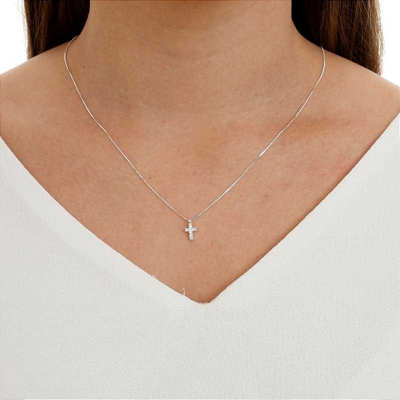 Gargantilha cruz com zircônias em prata 925