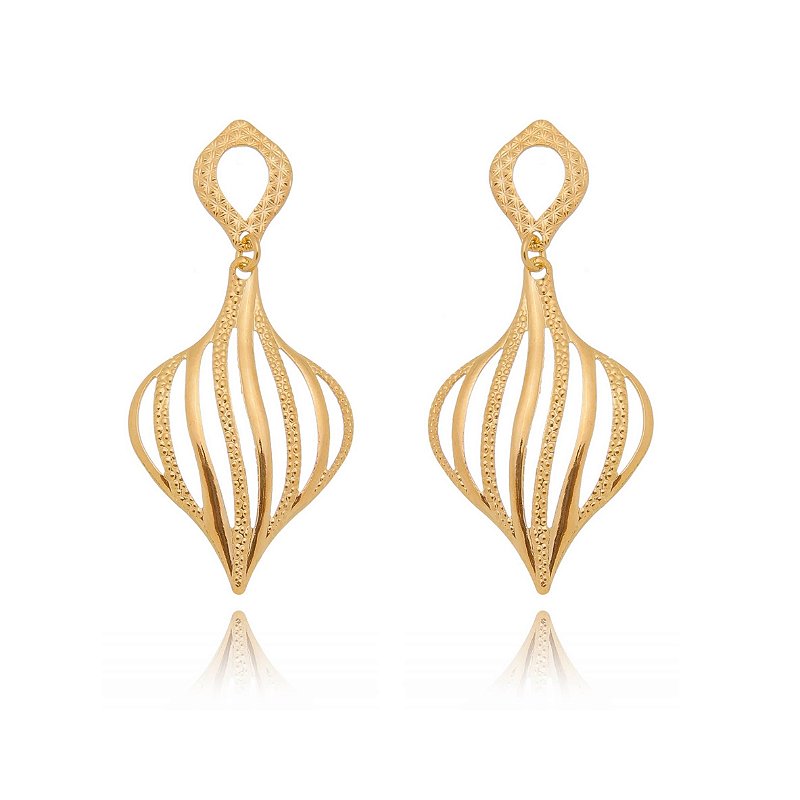 Brinco pendurado gota trabalhada folheado a ouro 18k