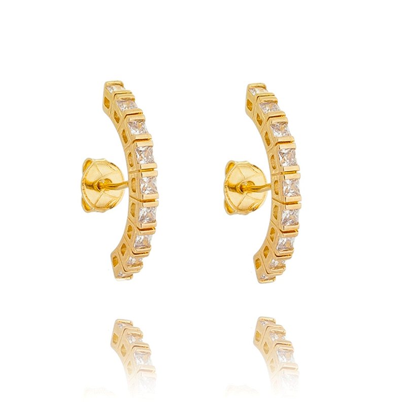 Argola com zircônias folheada a ouro 18k