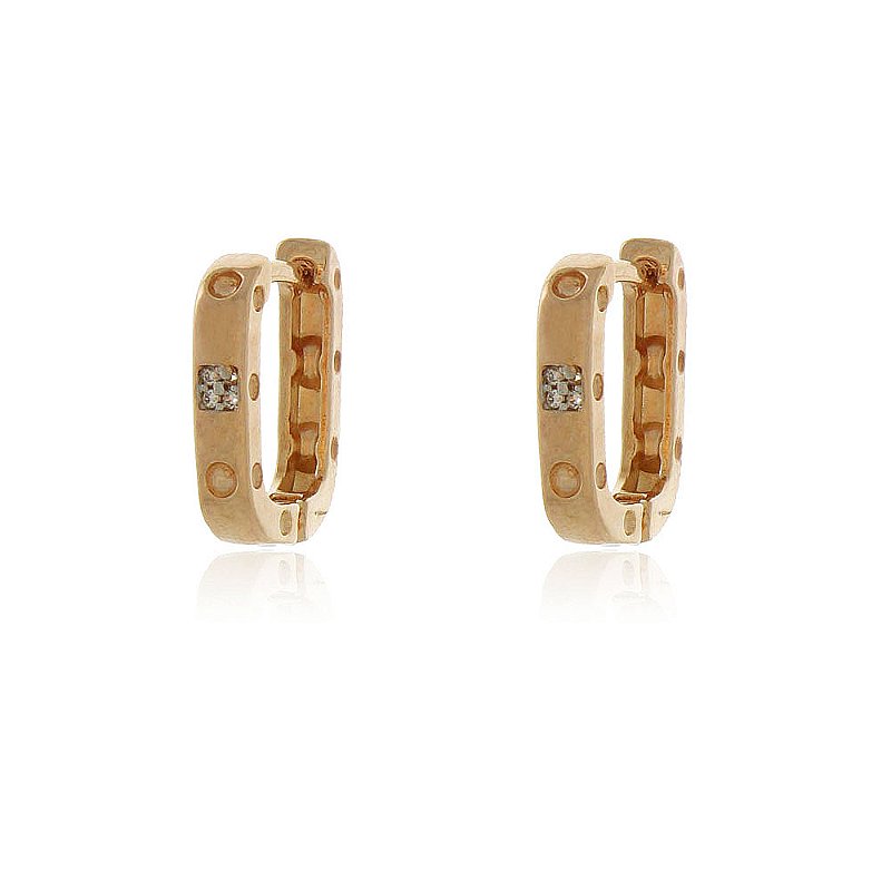 Argola com zircônias folheada a ouro 18k