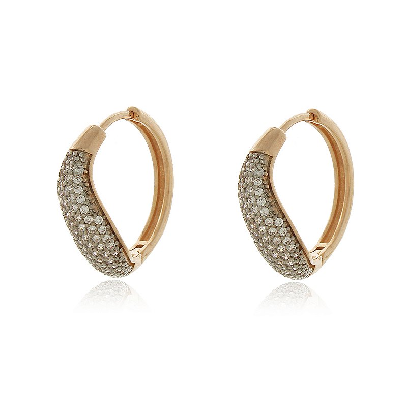 Argola cravejada folheada a ouro 18k