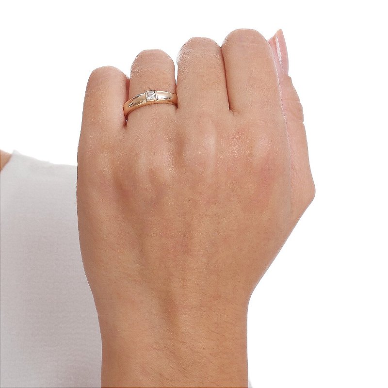 Anel solitário com zircônia folheado a ouro 18k