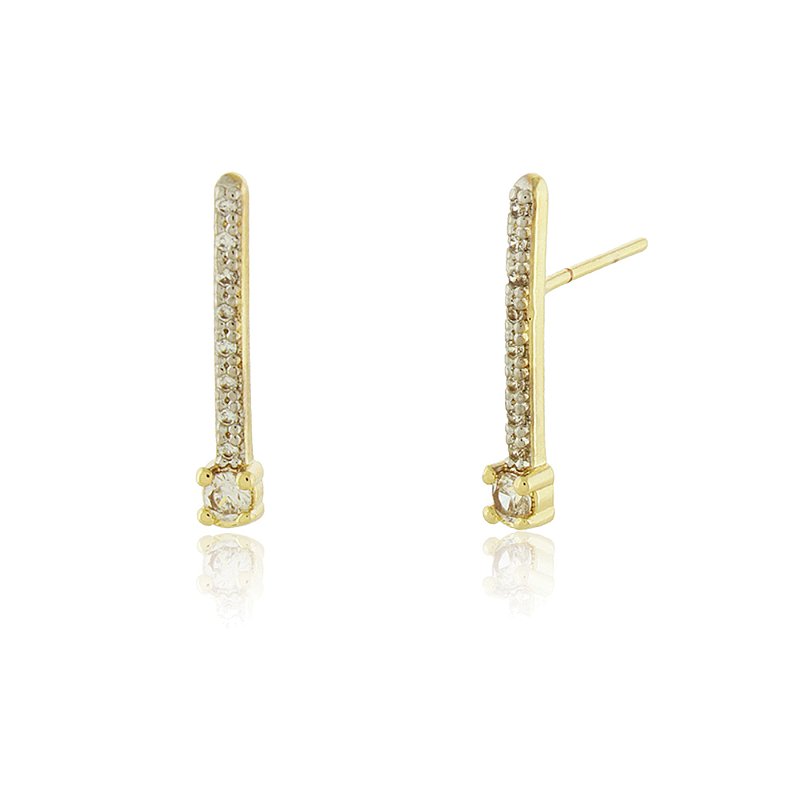Brinco palito com zircônias folheado a ouro 18k