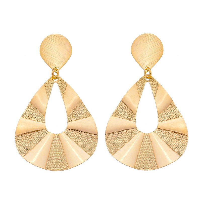 Brinco trabalhado folheado a ouro 18k