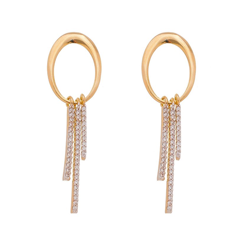 Brinco com zircônias folheado a ouro 18k