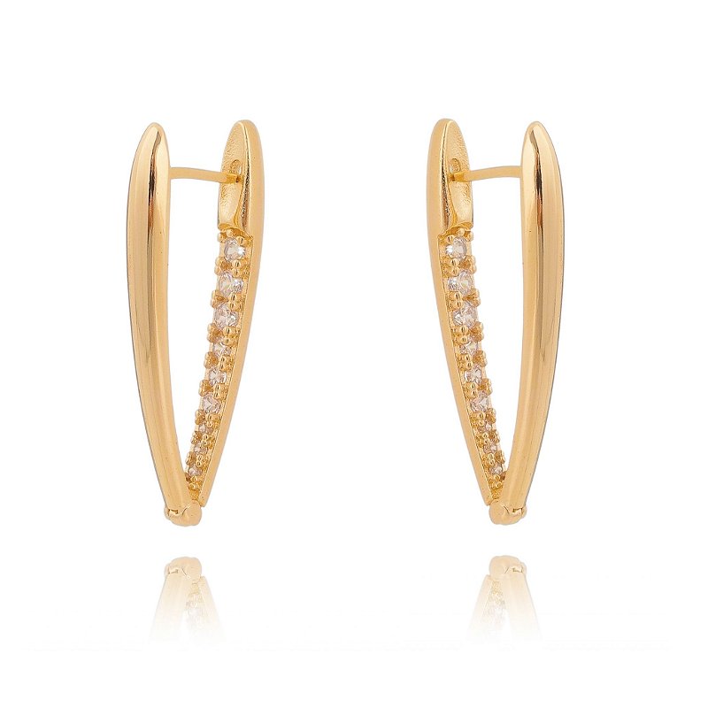 Argola com zircônias folheada a ouro 18k