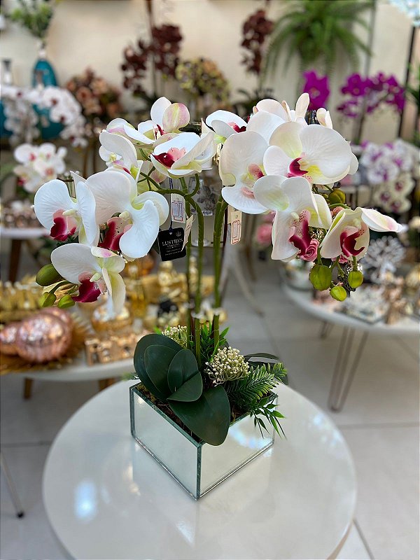 Arranjo de Orquídeas (Toque real - lavável) - Vaso Espelhado Vidro/Flores  Brancas - Lustres Karoline
